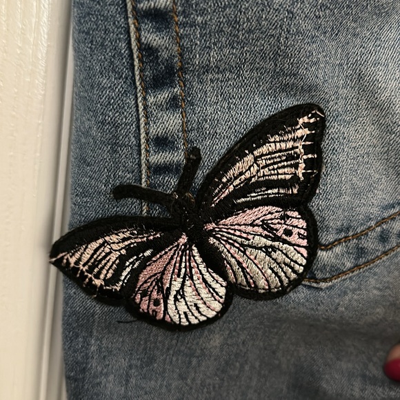 Kut from the Kloth Catherine Embroidered Straight Leg Jeans, Size 6 - Picture 5 of 8